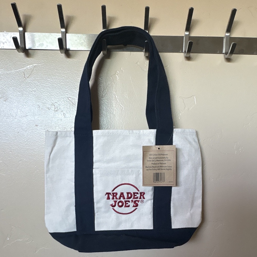 Trader Joe's 57 QT Reusable Large Cotton Poly Tote Bag Logo White Blue 0076-7477